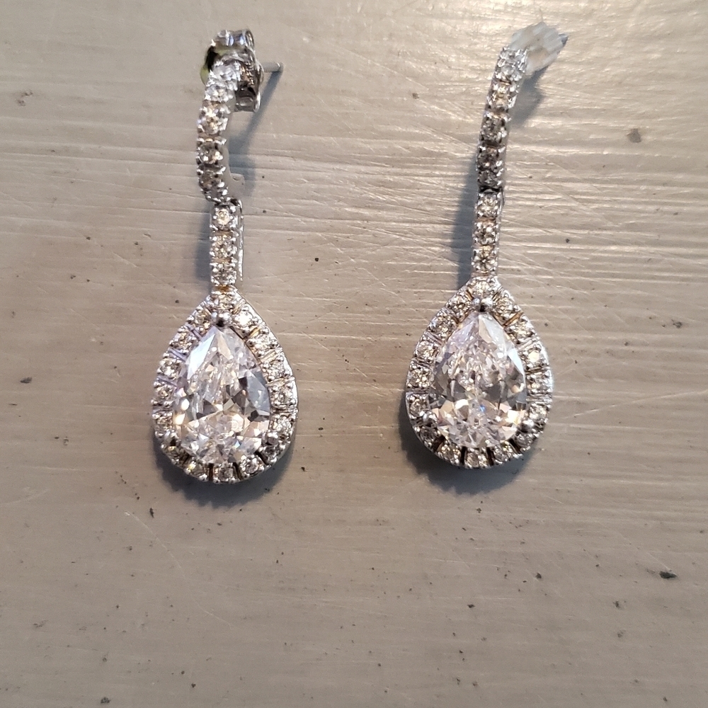 Sterling silver earrings hp🔥🔥🔥